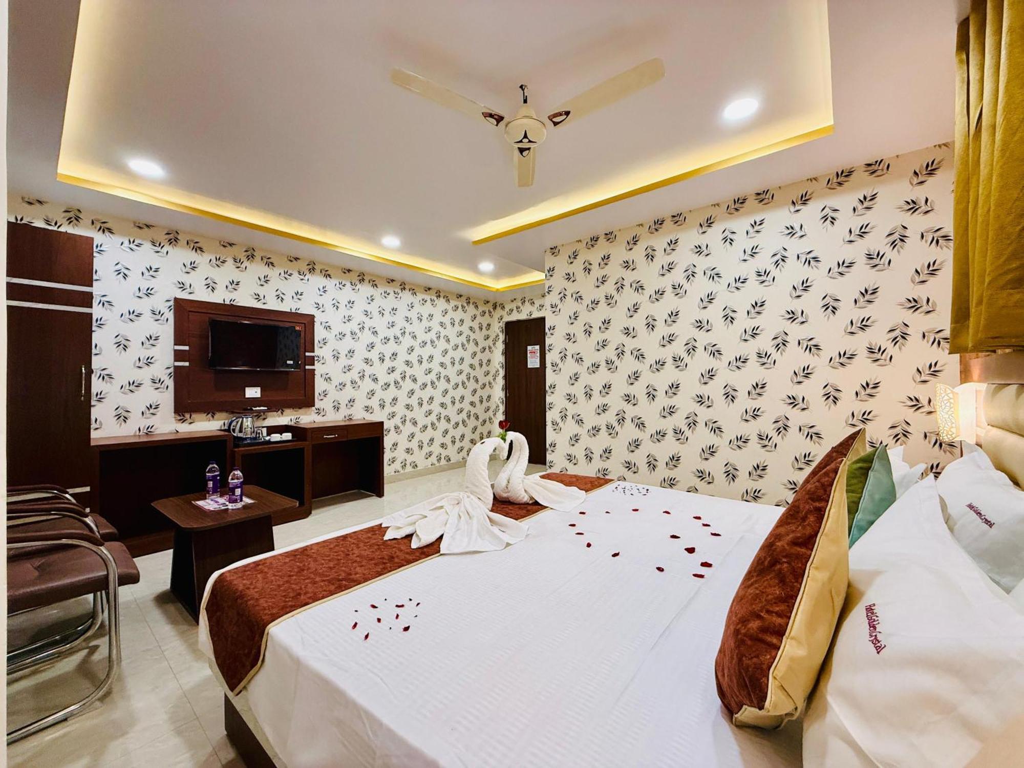 Hotel Golden Crystal Patna  Kültér fotó