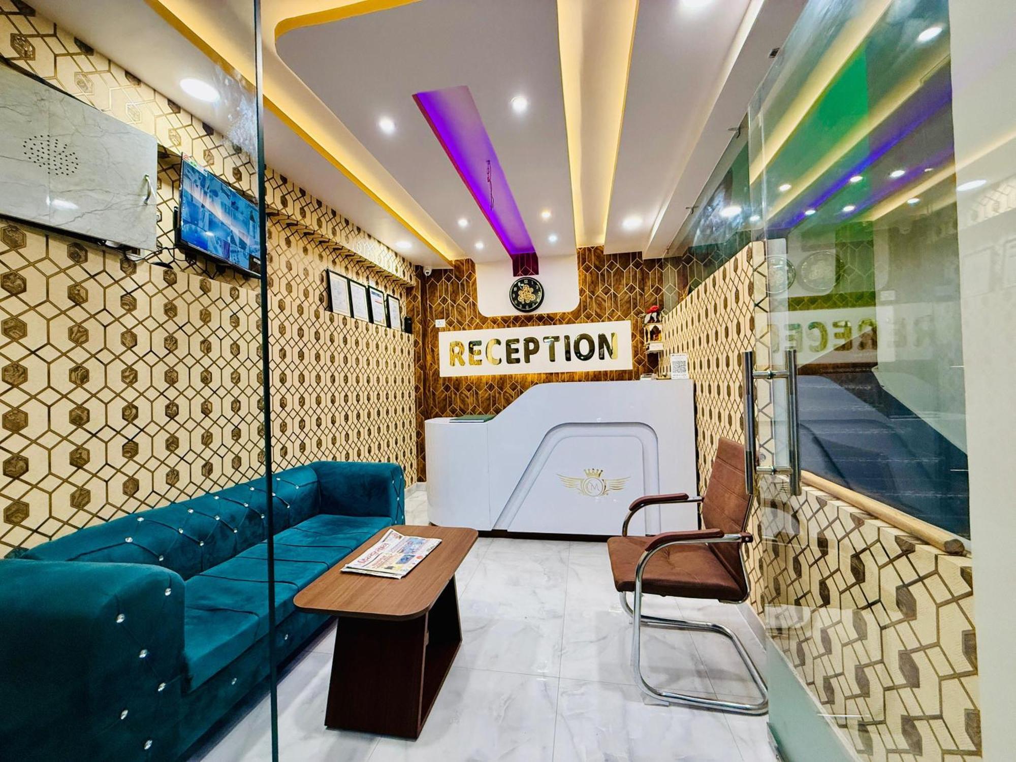 Hotel Golden Crystal Patna  Kültér fotó