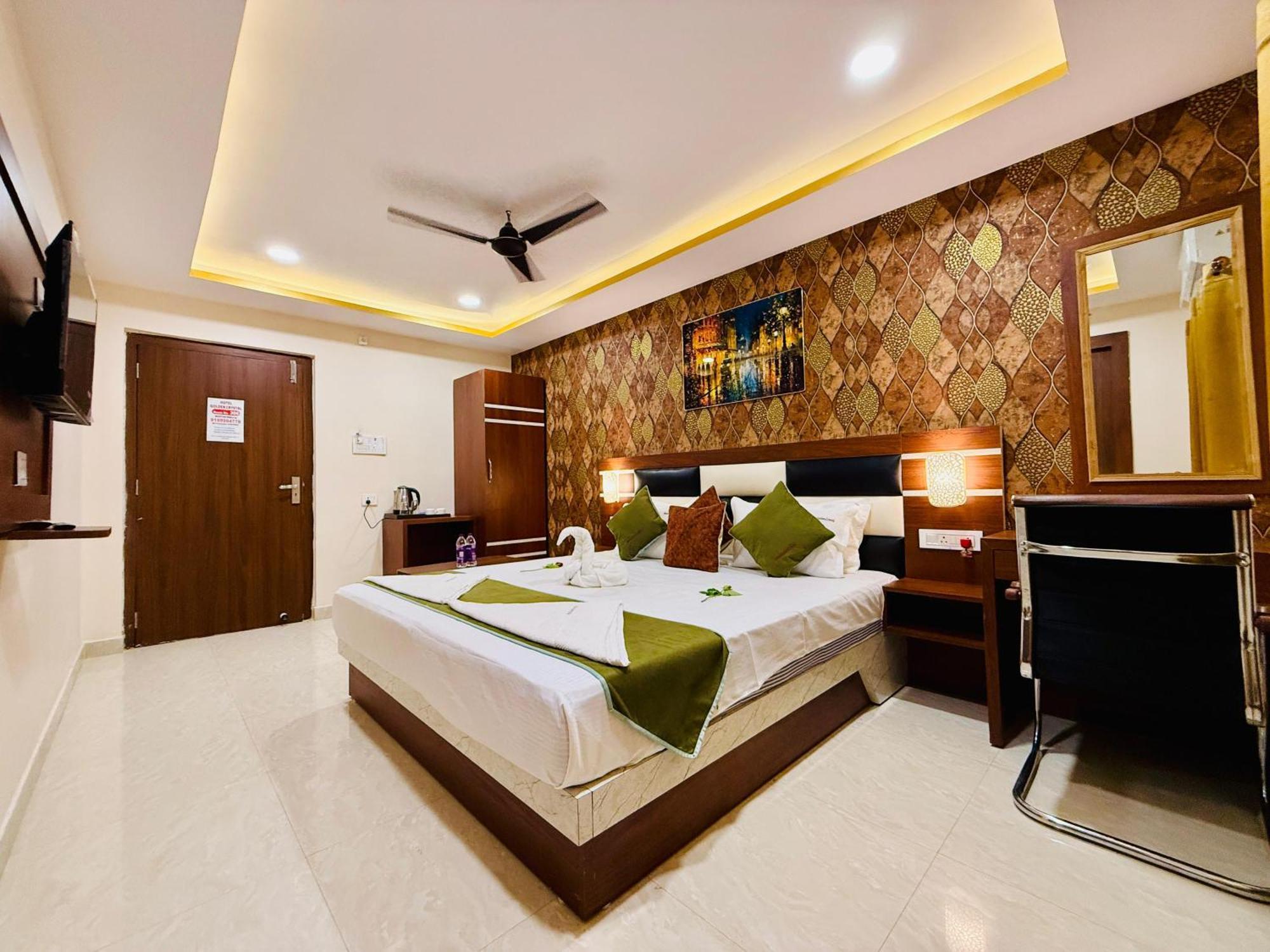 Hotel Golden Crystal Patna  Kültér fotó